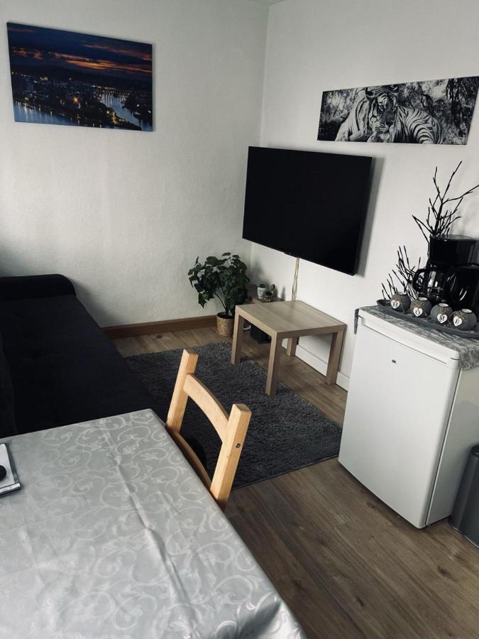 Lovely 1-Bed Apartment In Koblenz コブレンツ エクステリア 写真